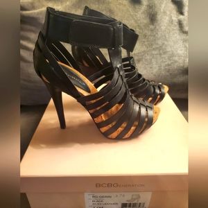 BCBG BLACK 7.5 PLATFORM HEEL
